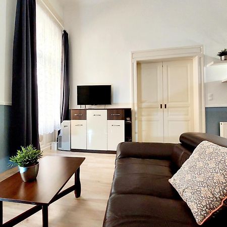 Eoetvoes Apartman ブダペスト エクステリア 写真