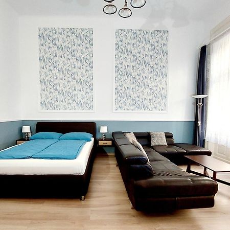 Eoetvoes Apartman ブダペスト エクステリア 写真